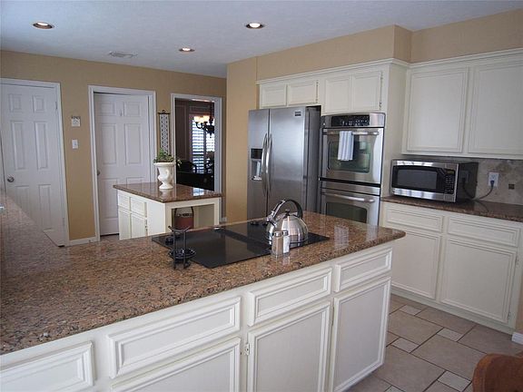 5th image of 2101 Dornoch Dr