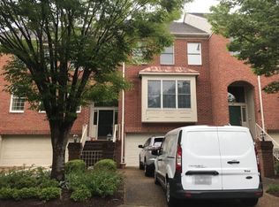 8030 Kamehameha Pl, Gainesville, VA 20155