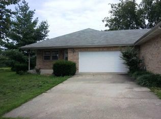 1218 N 9th Ave, Ozark, MO 65721