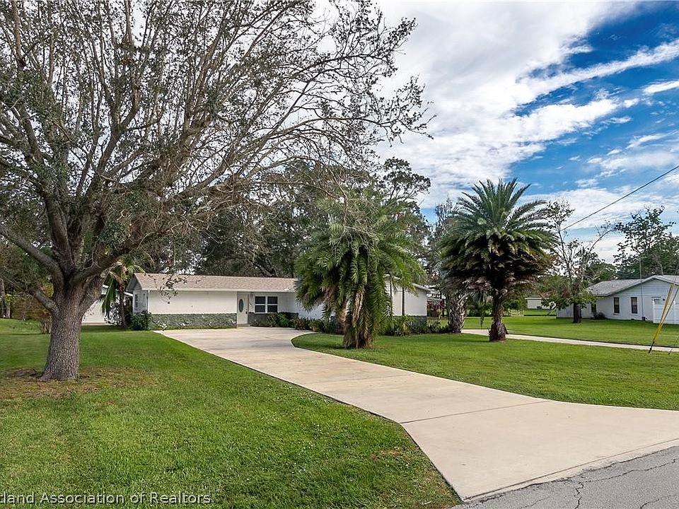 1st image of 1511 Lake Clay Dr