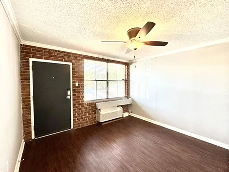 3101 Highland Rd #110 — Photo 12