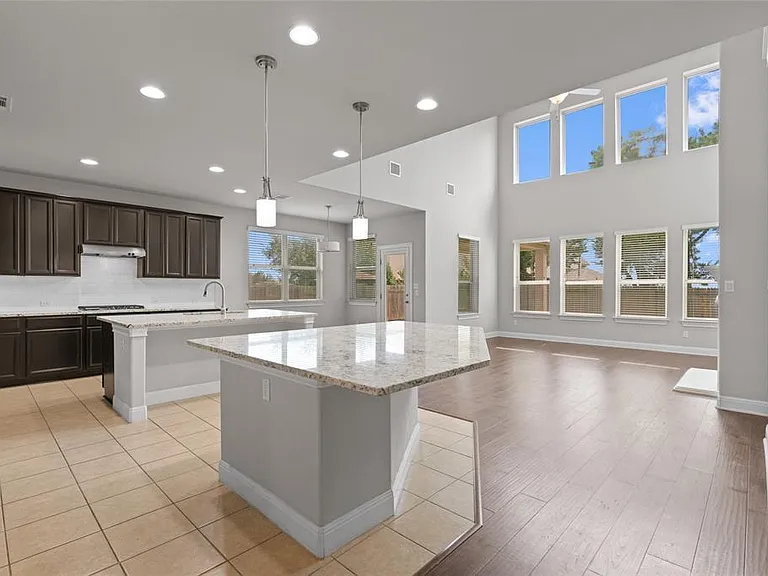 15601 Cabrillo Way — Photo 9