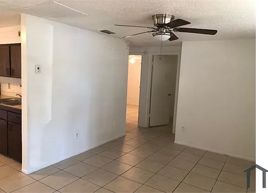 8519 N Branch Ave — Photo 10