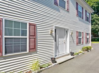 92 Valley Rd #B, Cos Cob, CT 06807