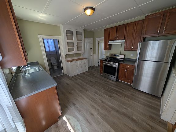 2nd image of 175-177 Madison St #1