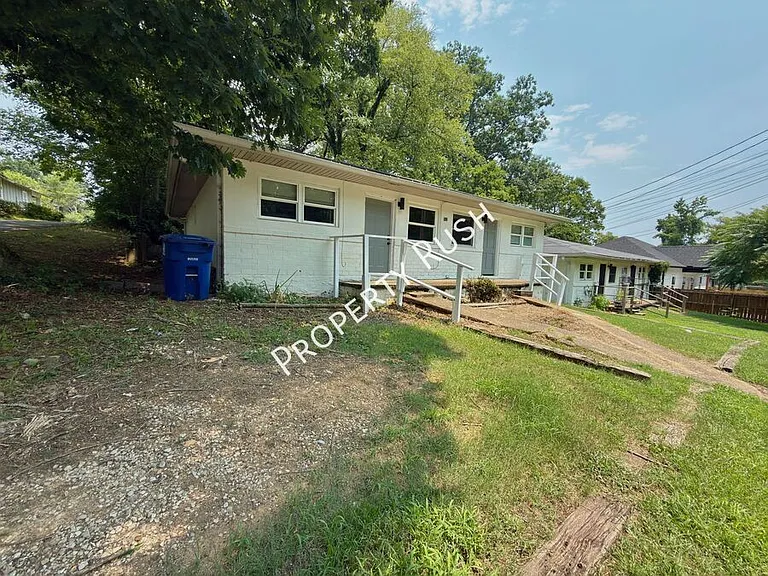 708 W 47th St #B — Photo 3