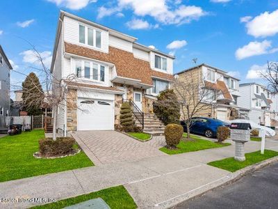 102 Rockne St, Staten Island, NY, 10314