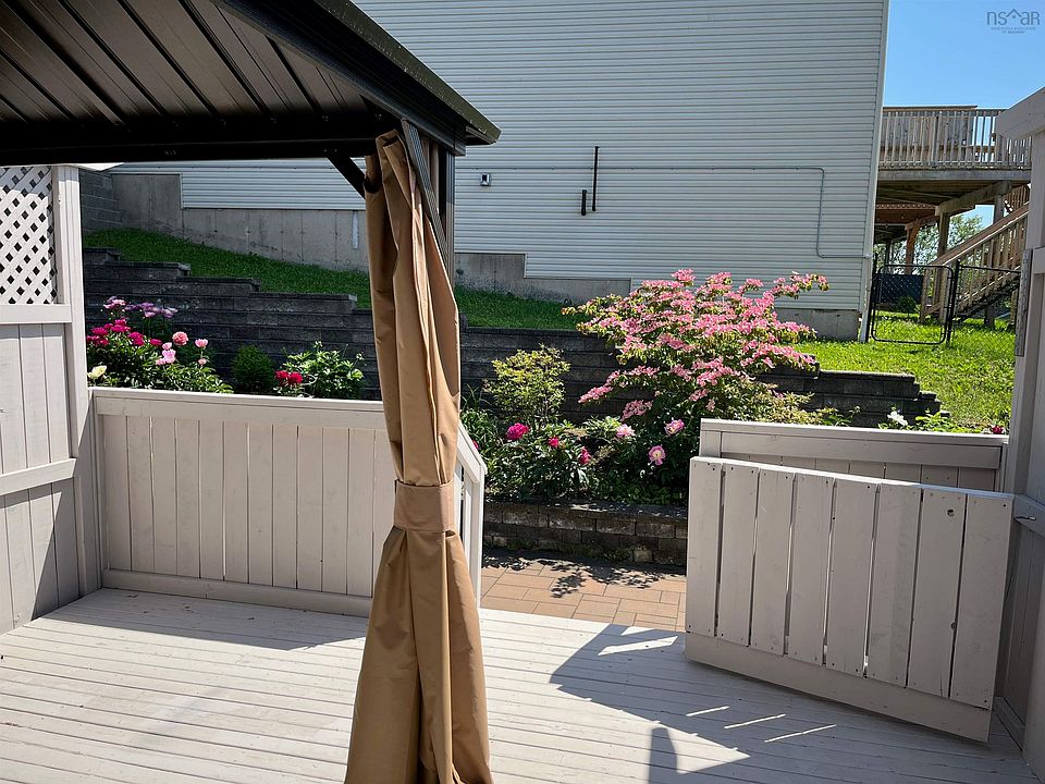 1st image of 60 Emma Ct