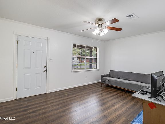 4th image of 104 Gahan Dr