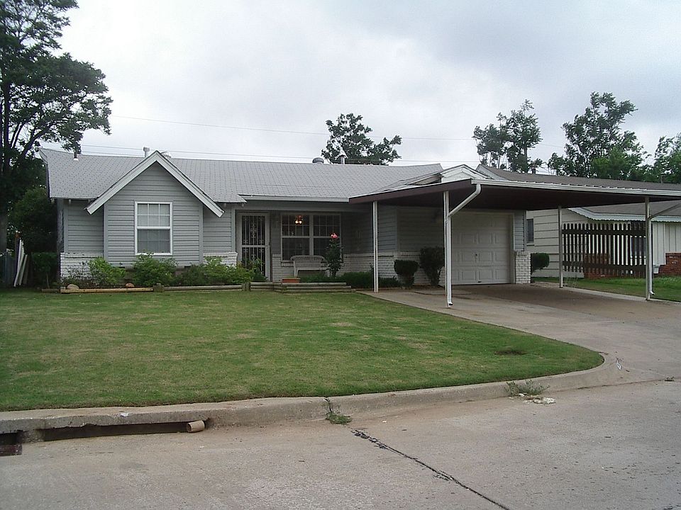 1st image of 636 SW 54th St