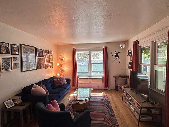 4th image of 87 S 11th St #87