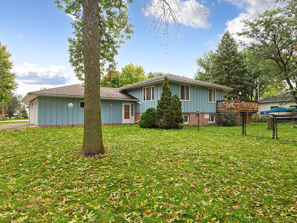 1st image of 307 8th Ave SE