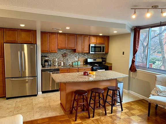 5th image of 5353 Columbia Pike APT 504