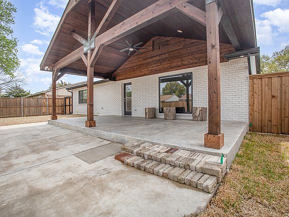 2nd image of 5917 Highcrest Dr
