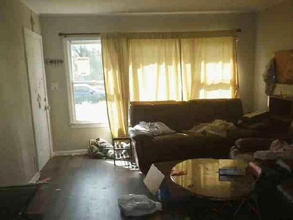 Additional Living Room