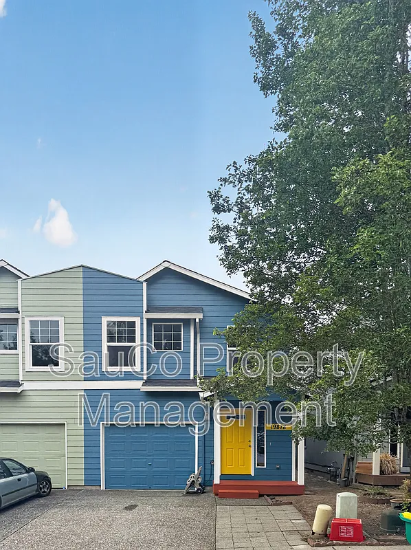 3 bed, 2.5 bath, 1524 sqft, $2,200 — Photo 2