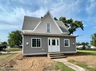 513 E Ohio St, Tipton, MO 65081