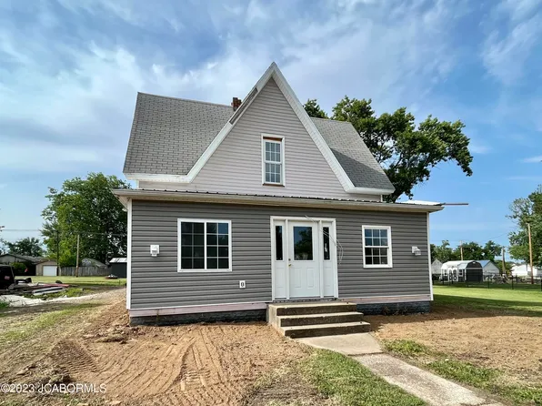 513 E Ohio St, Tipton, MO 65081