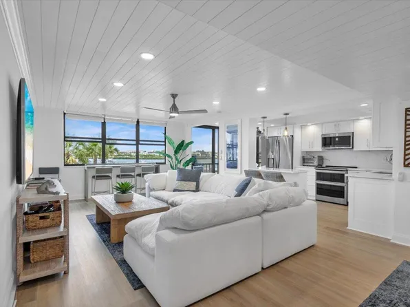 1648 Jupiter Cove Drive, Jupiter, FL 33469