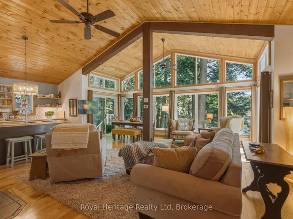 1114 Bruce Lake Dr, Muskoka Lakes, ON P0B 1G0