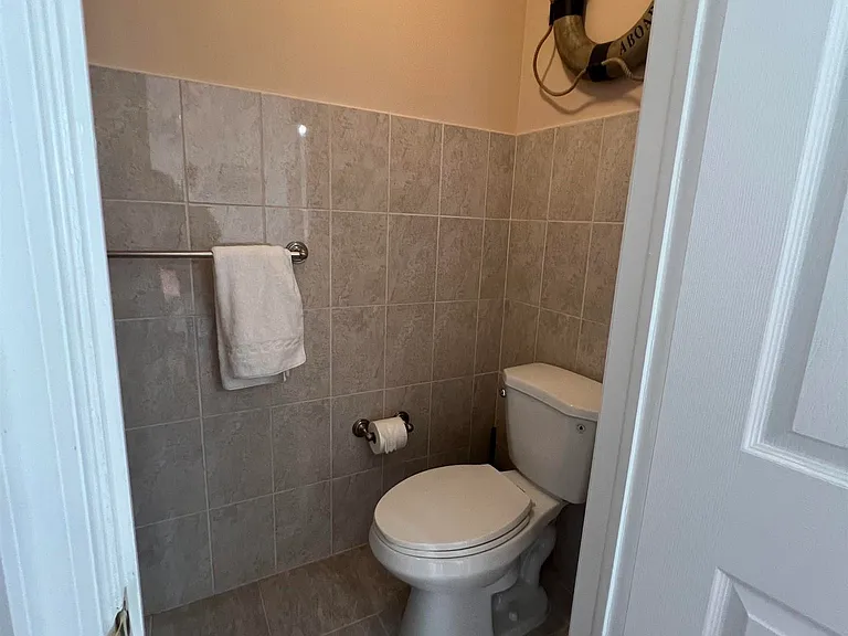 9709 Monmouth Ave #C2 — Photo 23