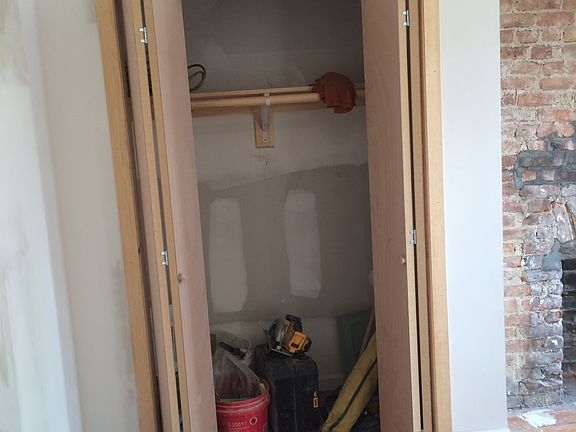2nd image of 325 Leonard St APT 4