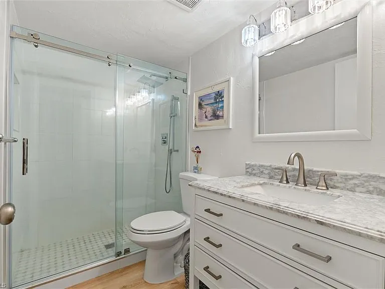 1400 Blue Point Ave #104 — Photo 20