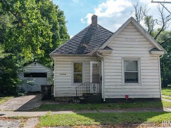 1036 Van Buren St, South Bend, IN 46616