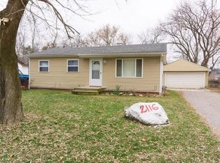 2116 Sandalwood Dr, Burton, MI 48519
