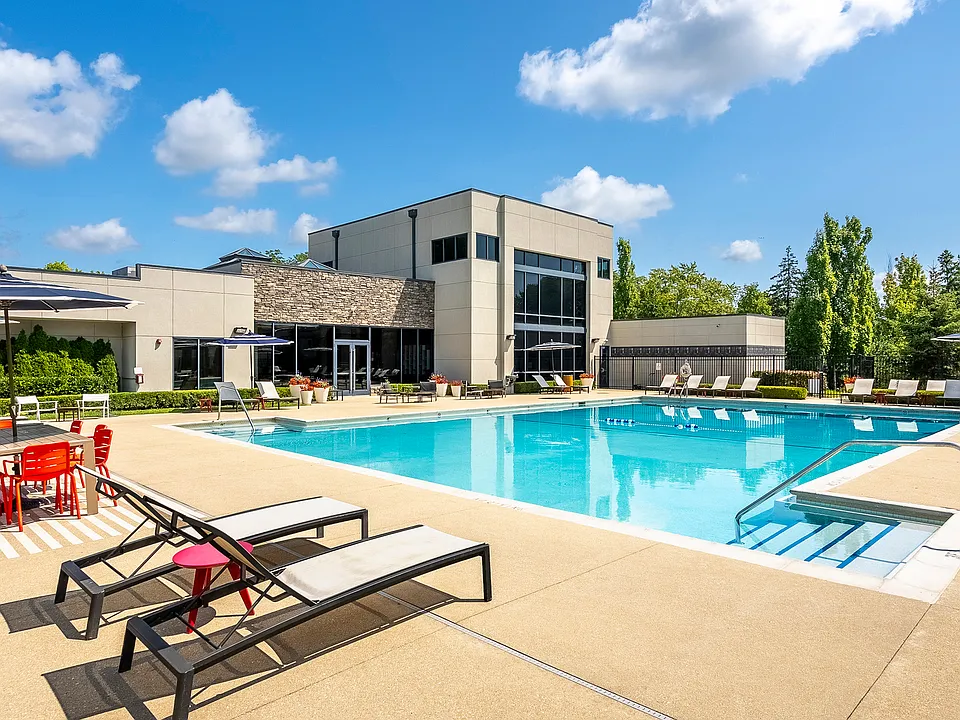 Residences at Arlington Heights