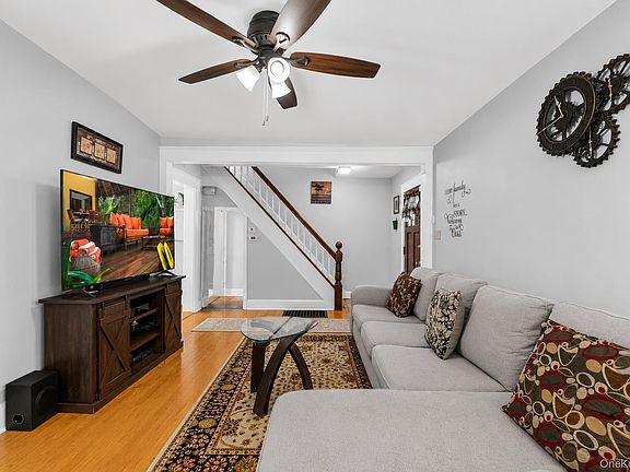4th image of 204 Catherine Street