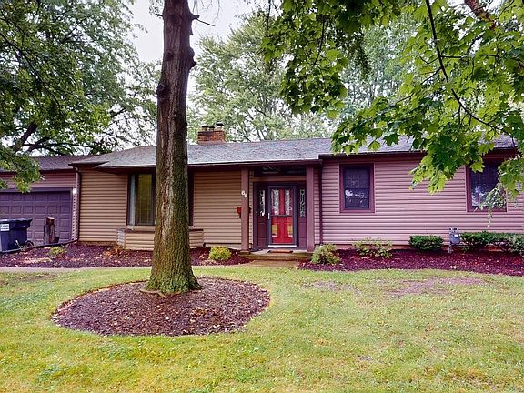3rd image of 66 Hillcrest Dr