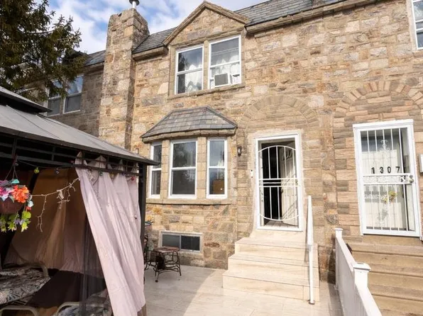 1305 Robbins St, Philadelphia, PA 19111