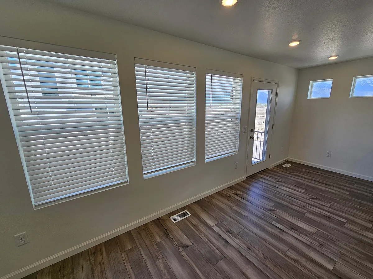 Building Photo - 55 N Provo River Rd