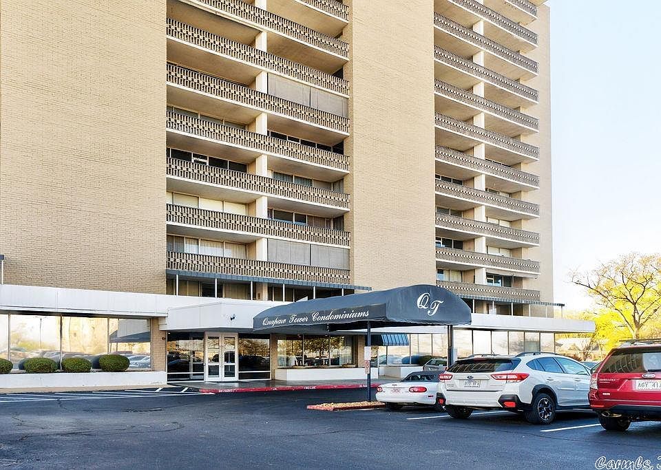 1st image of 700 E 9th St APT 11A