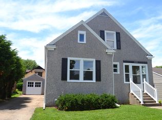 1610 Pike St, Peru, IL 61354