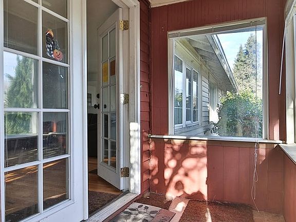 4th image of 10011 Wallingford Ave N