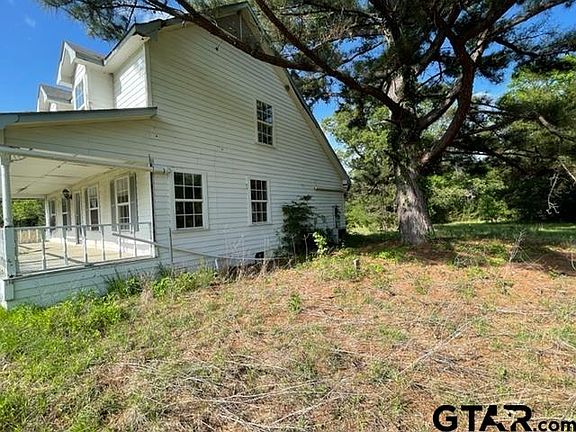 3rd image of 1580 County Road 2800