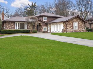 1472 Schramm Ct, Westmont, IL 60559