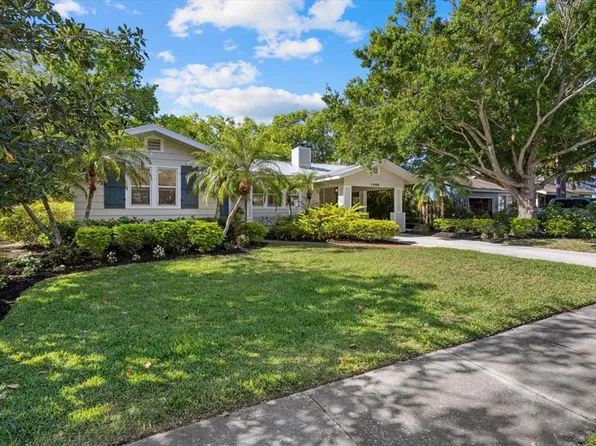 1888 Boyce St, Sarasota, FL 34239