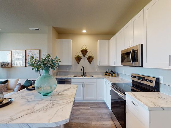 811 Westcliff - Kitchen - View 2 - Example