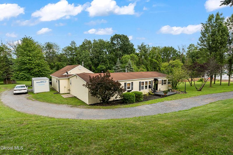 4th image of 96 Brickhouse Road