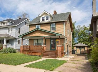 411 10th St, Elyria, OH