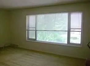 271 S 450 W — Photo 2