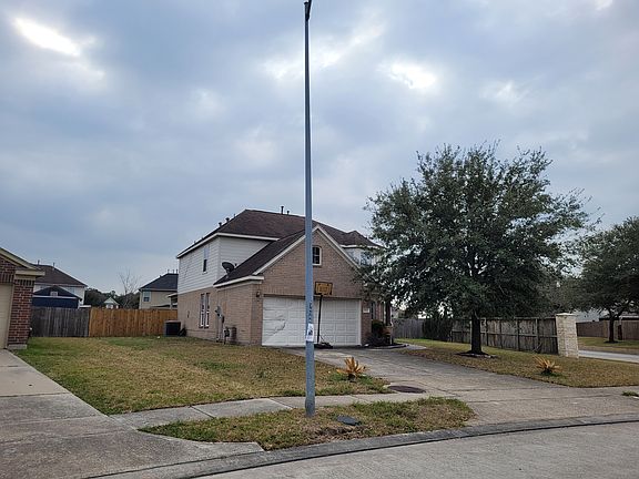 2nd image of 1931 Cascade House Dr