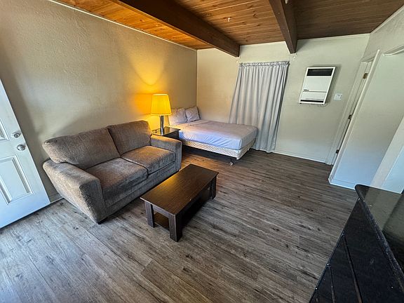 2nd image of 977 Park Ave #7