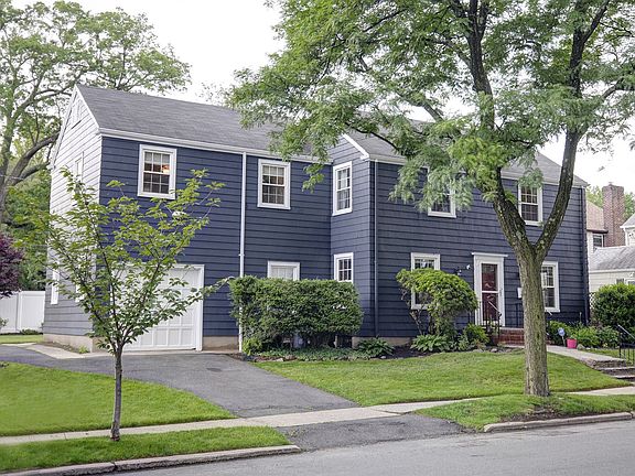 3rd image of 266 Ward Pl