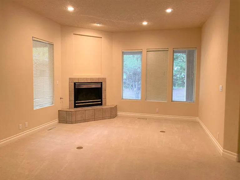 6020 Purple Aster Ln NE — Photo 15
