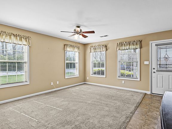 5th image of 541 Cady Dr