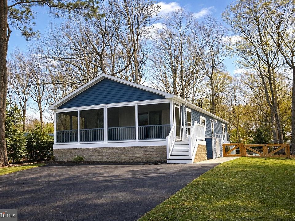 1st image of 34484 Oak Ln